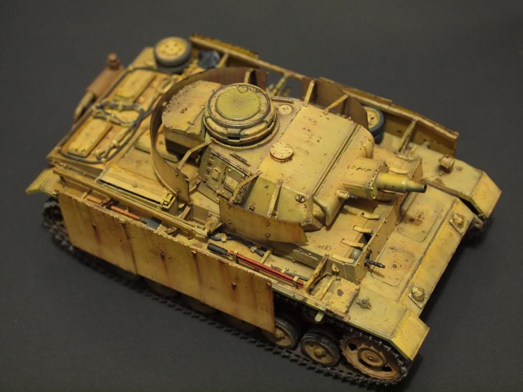 1/35 dragon Pz.Kpfw.III Ausf.N w/Schurzen - Armor